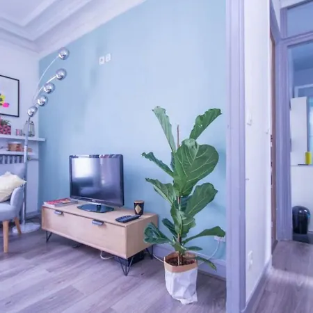 Beautiful Apartment With Balcony In Bastille Appartement *